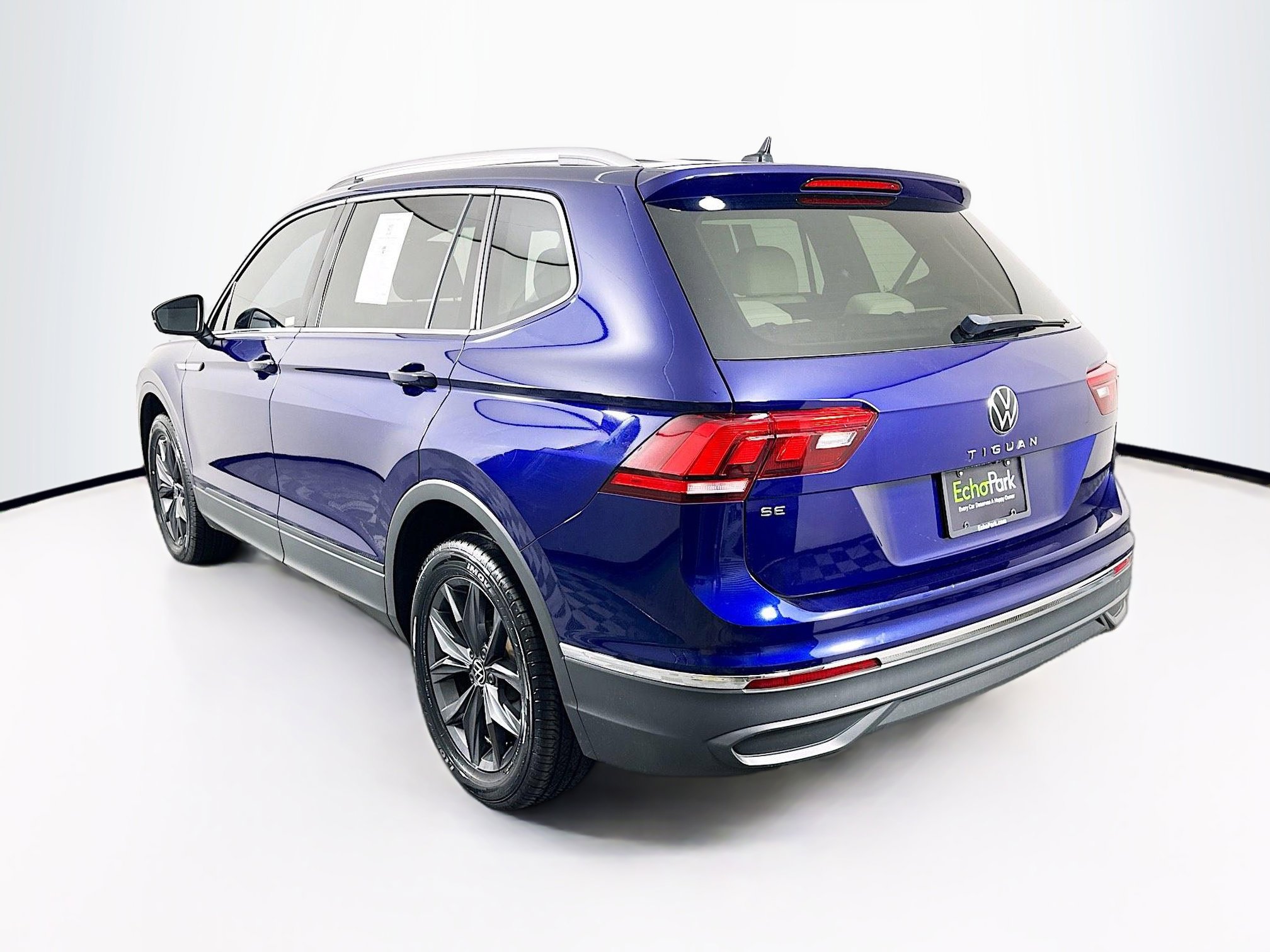 Used 2022 Volkswagen Tiguan SE image 5