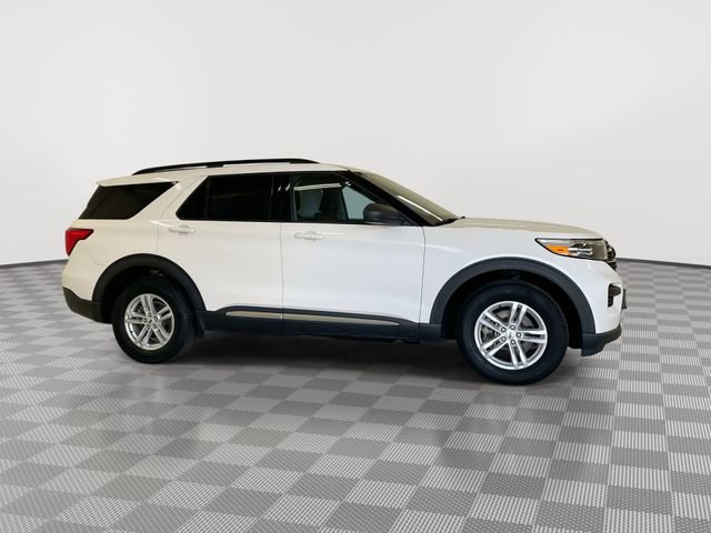 Used 2022 Ford Explorer XLT image 12