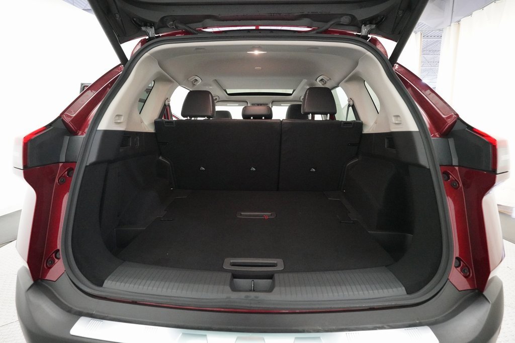 Used 2023 Nissan Rogue Platinum w/ Platinum Premium Package image 10