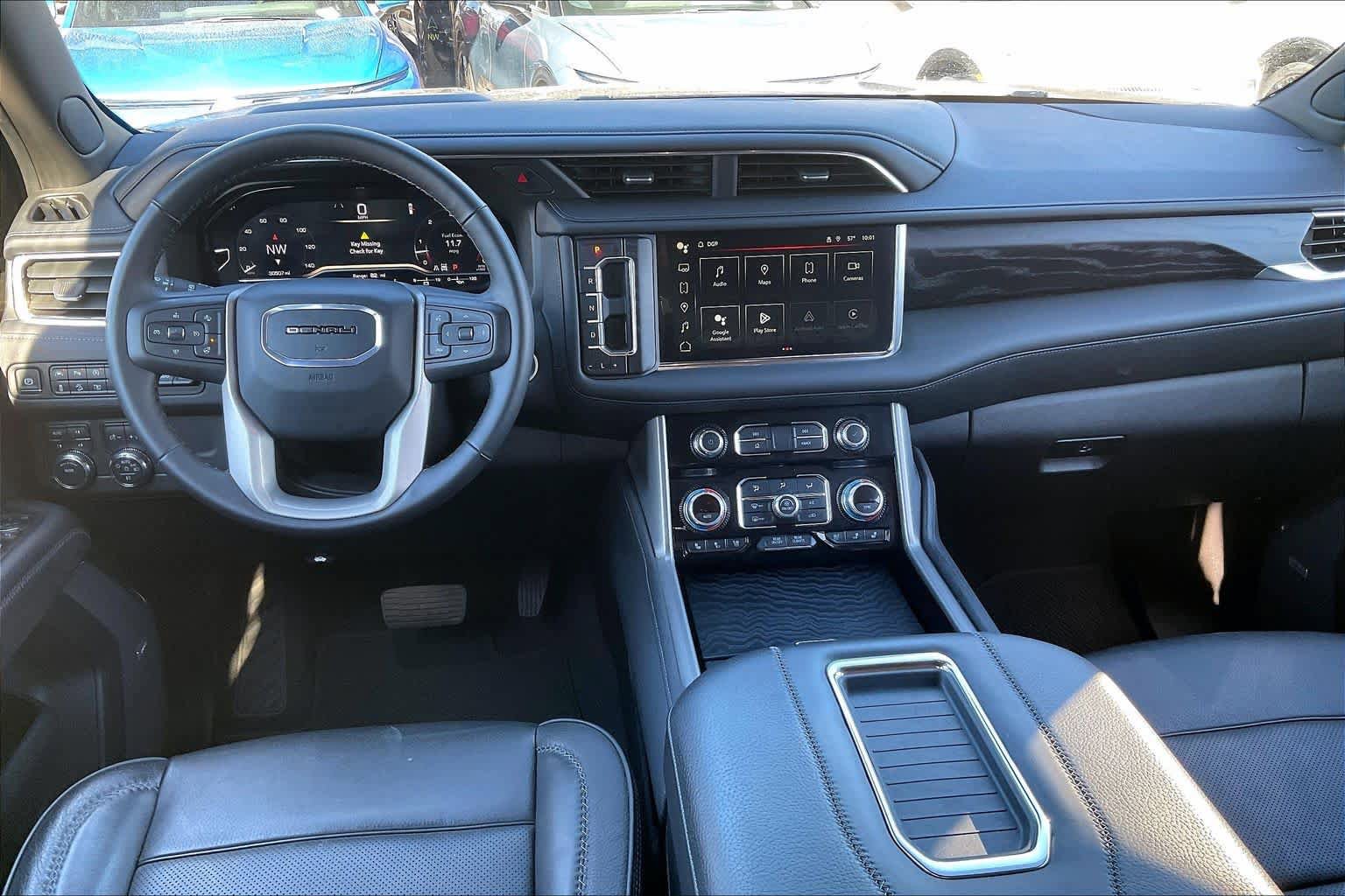 Used 2024 GMC Yukon Denali AWD/4WD image 15