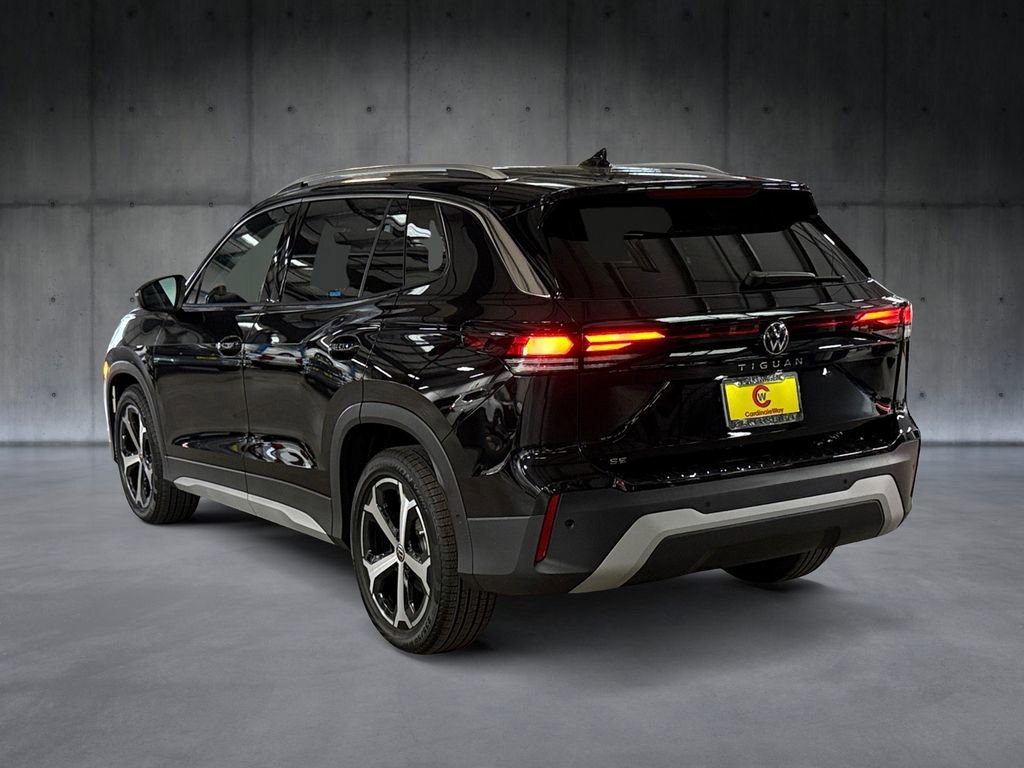 New 2026 Volkswagen Tiguan SE AWD/4WD image 3