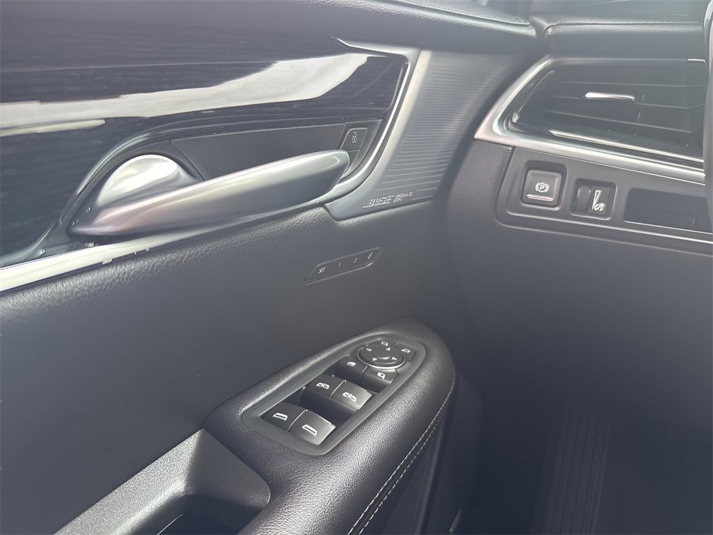 Used 2025 Cadillac XT5 Premium Luxury image 30