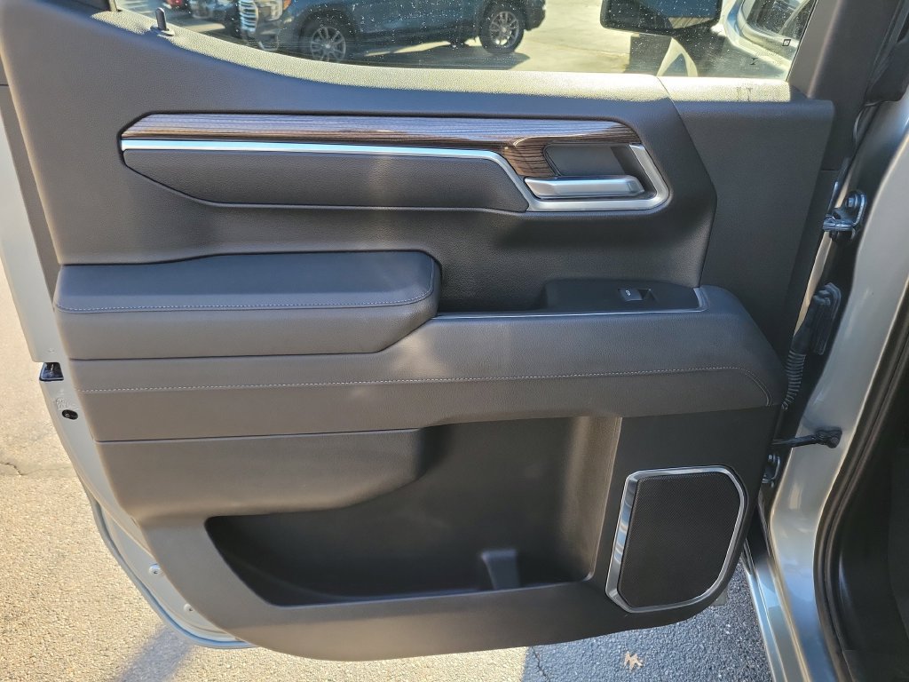Used 2026 Chevrolet Silverado 1500 LT AWD/4WD image 19