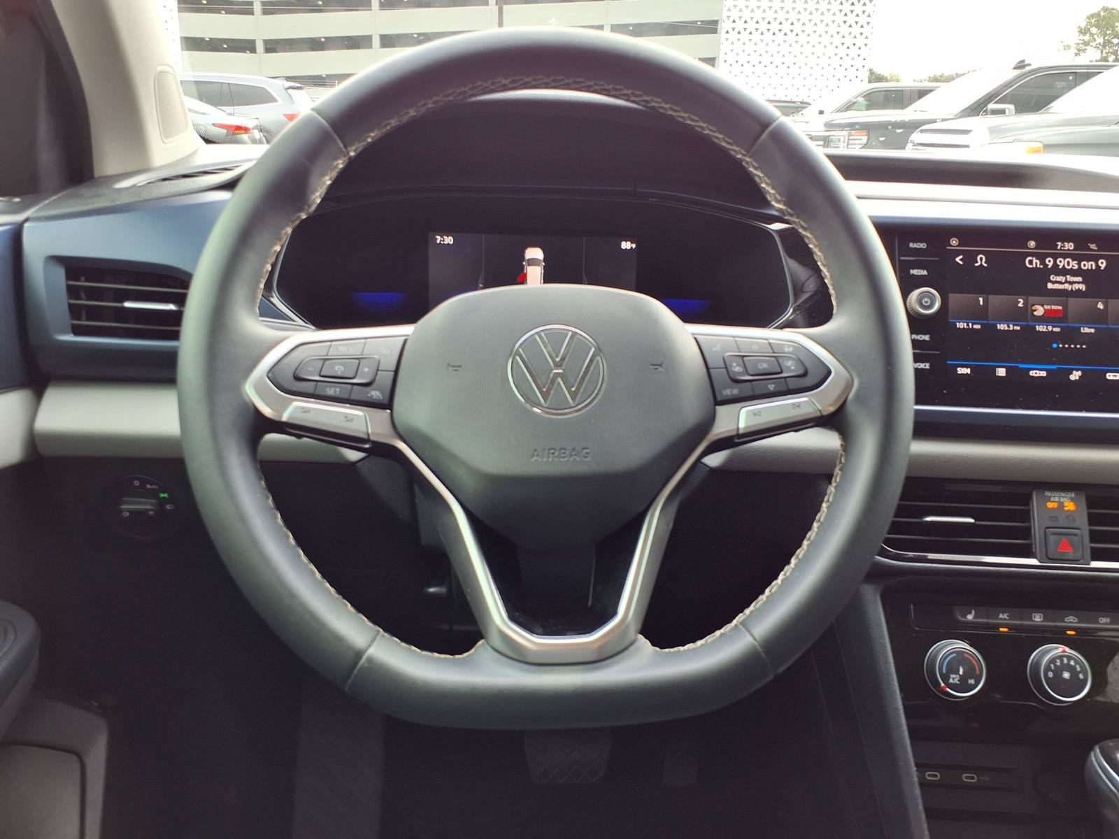 Used 2023 Volkswagen Taos SE FWD image 13