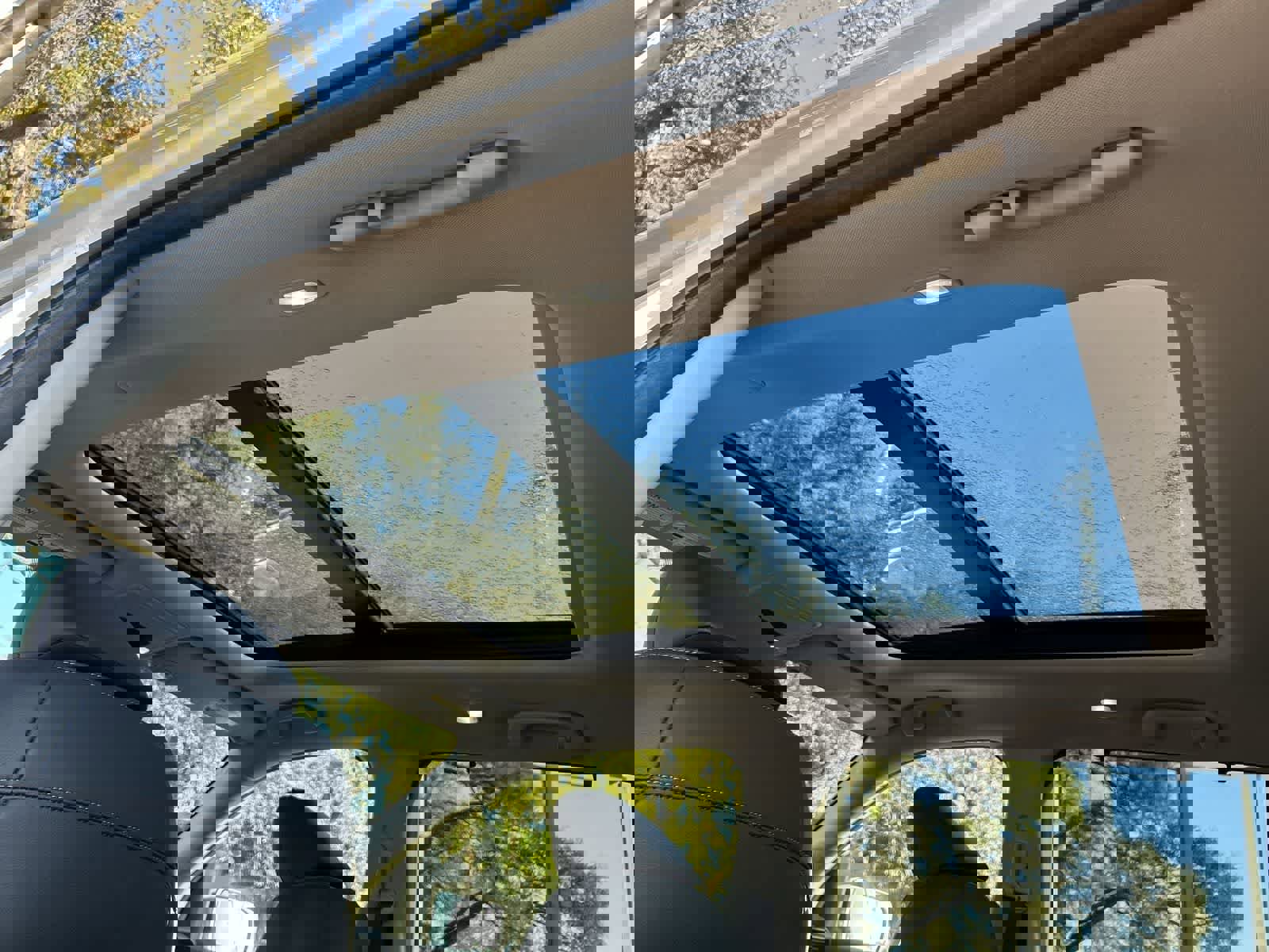 Used 2024 Honda Pilot Touring image 23