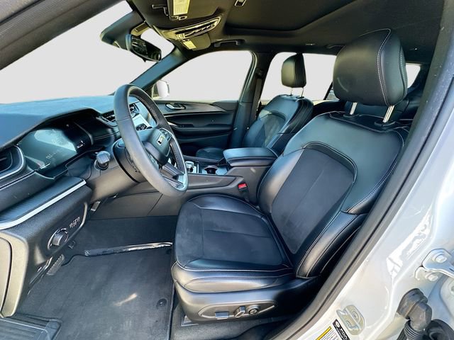 Used 2024 Jeep Grand Cherokee L Altitude image 20