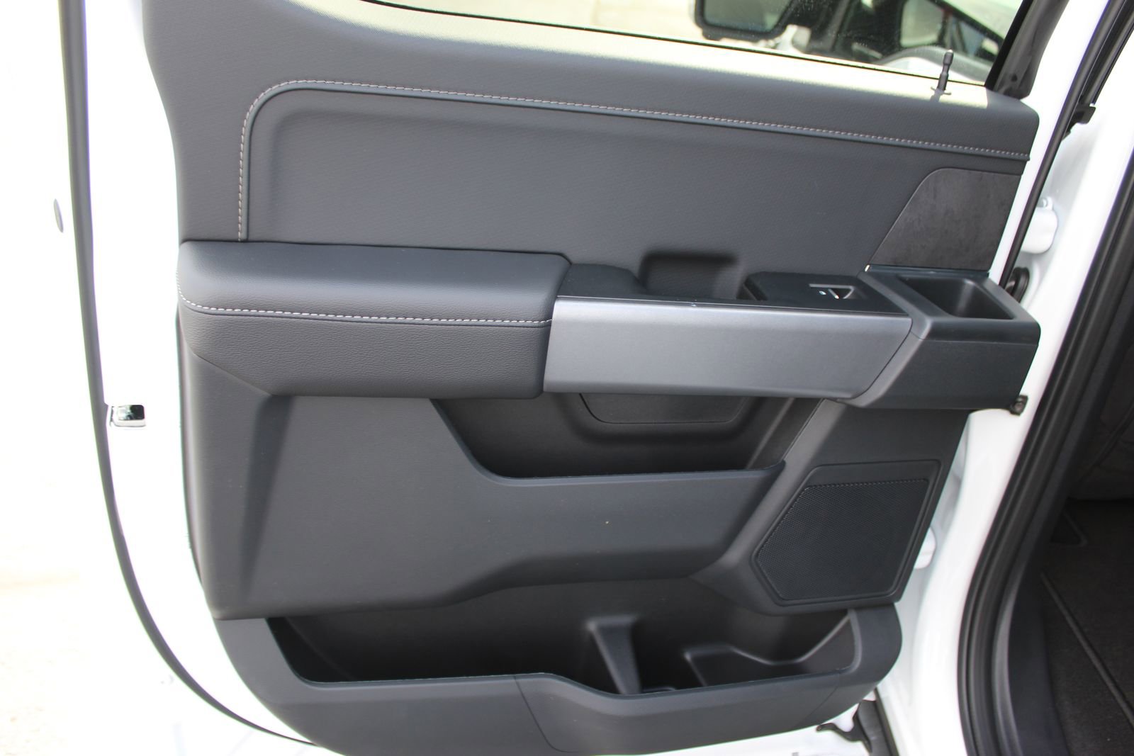 New 2025 Ford F150 XLT w/ Equipment Group 302A MID image 15