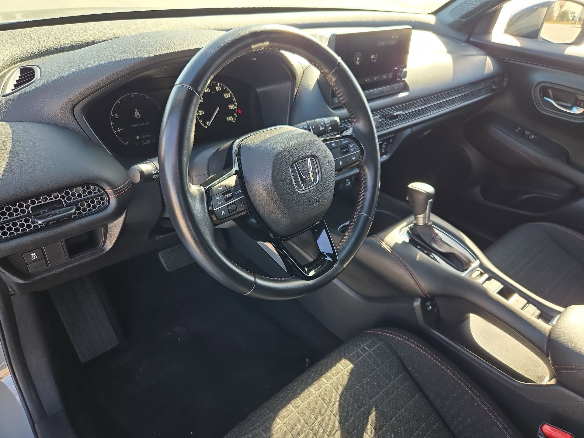 Used 2025 Honda HR-V Sport image 12