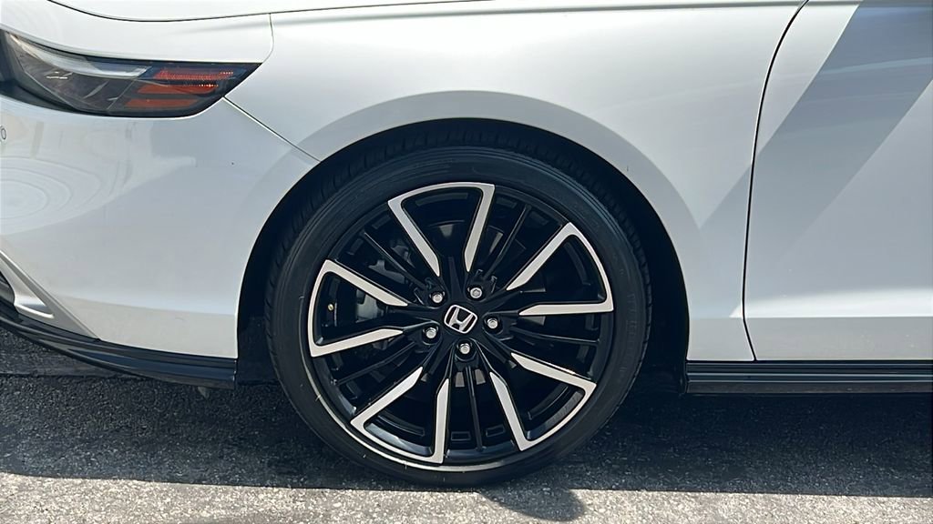 Used 2025 Honda Accord Touring image 10