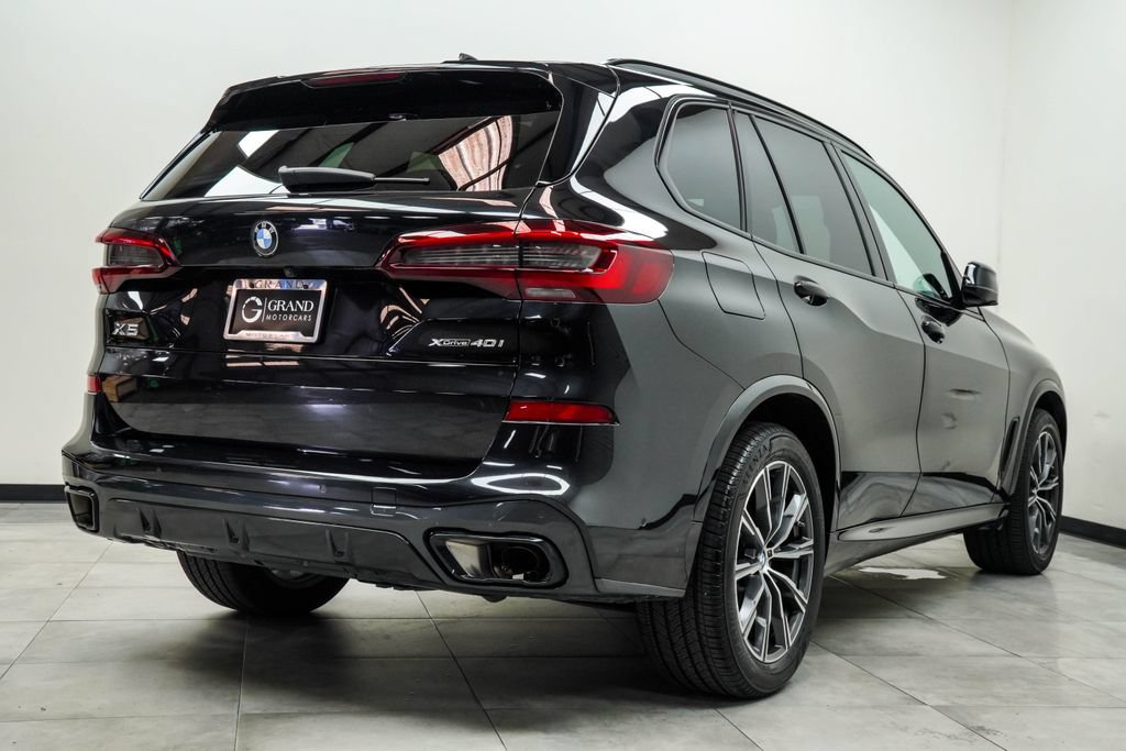 Used 2023 BMW X5 xDrive40i w/ M Sport Package AWD/4WD image 13
