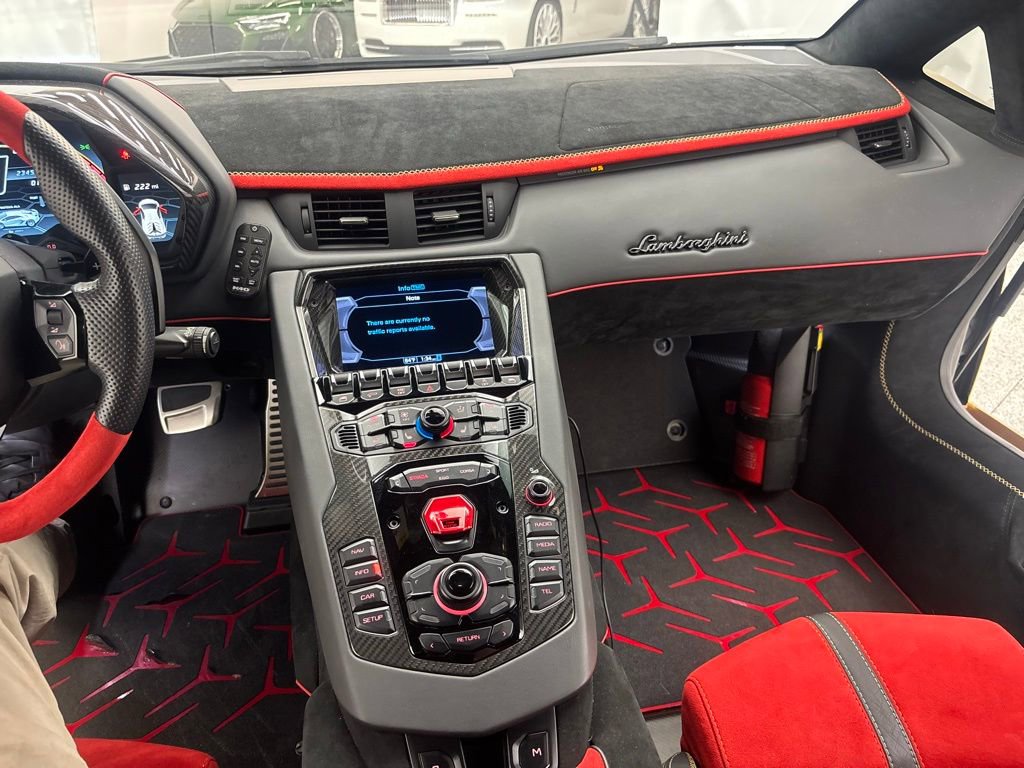 Used 2019 Lamborghini Aventador SVJ image 61