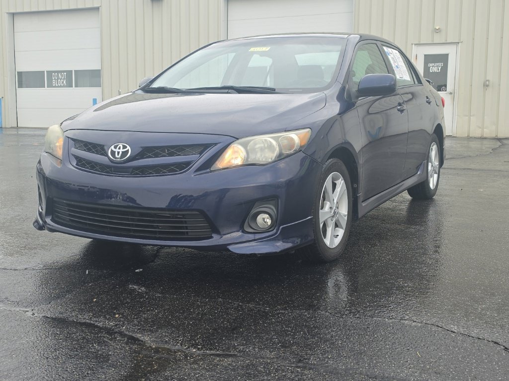 Used 2013 Toyota Corolla S FWD image 3
