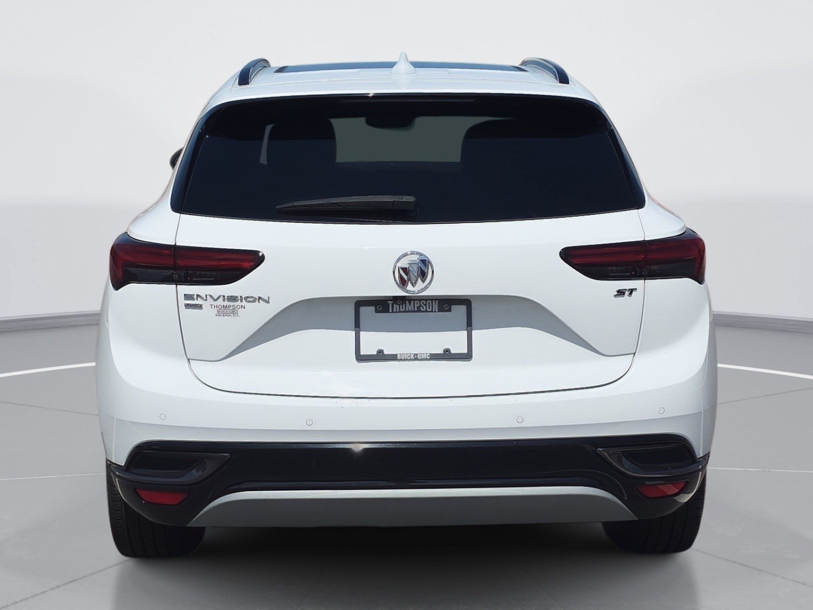 Used 2023 Buick Envision Essence w/ Sport Touring Package AWD/4WD image 4
