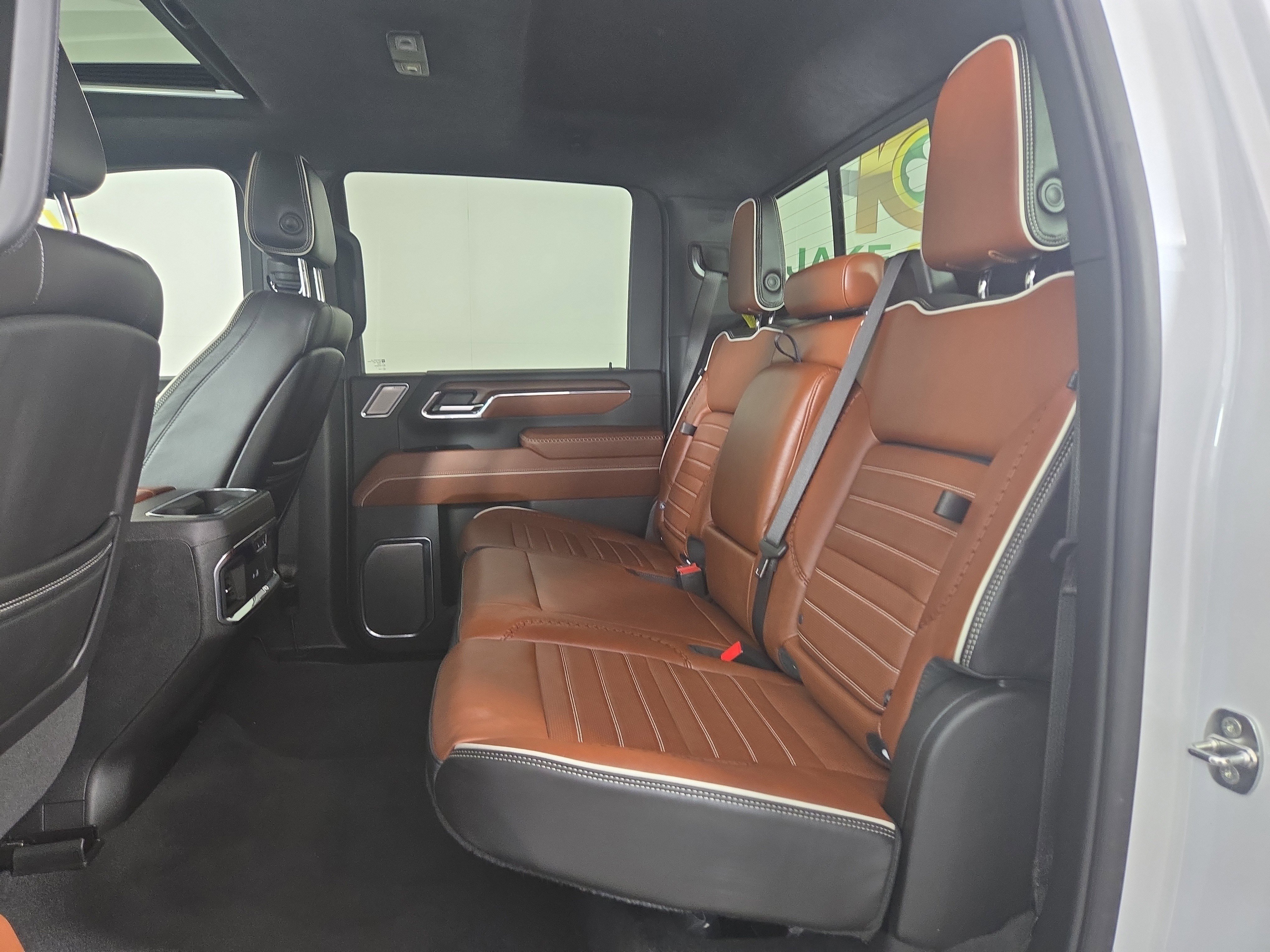 Used 2024 GMC Sierra 3500 Denali Ultimate image 12