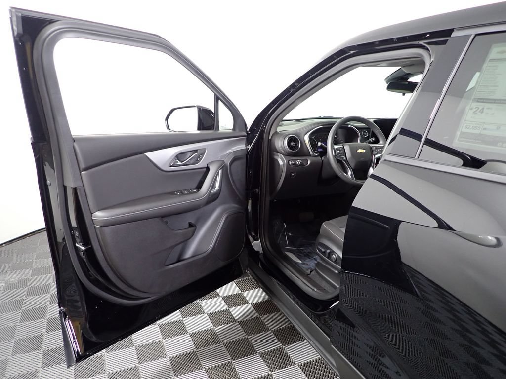 New 2026 Chevrolet Blazer LT w/ LPO, Floor Liner Package AWD/4WD image 19