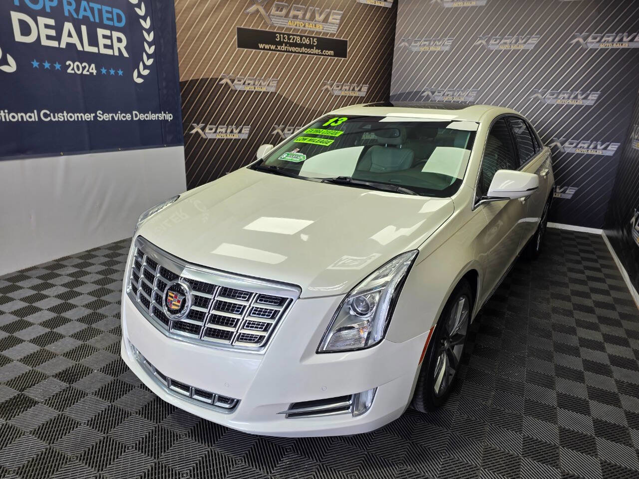 Used 2013 Cadillac XTS Luxury w/ Driver Awareness Package FWD image 2