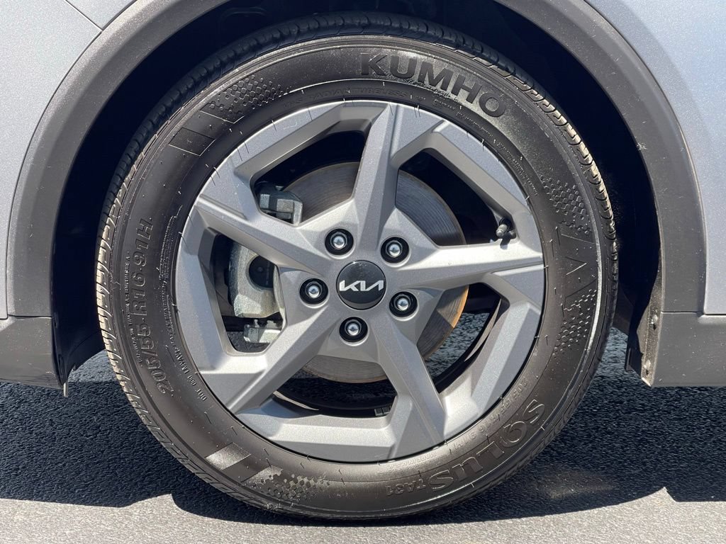 Used 2025 Kia K4 FWD image 12