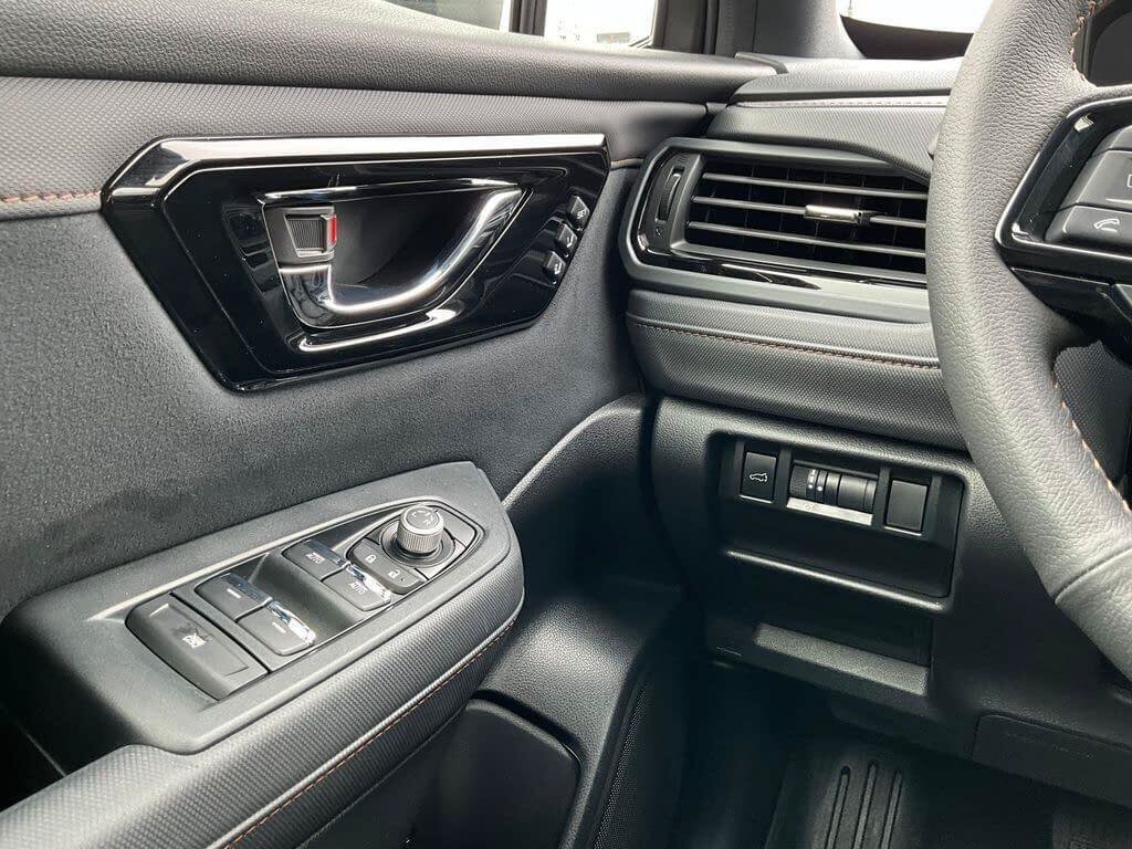 Certified 2025 Subaru Forester Touring AWD/4WD image 24