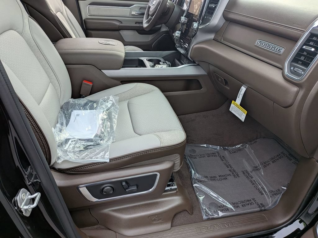 New 2026 RAM 1500 Laramie w/ Laramie Preferred Package AWD/4WD image 32