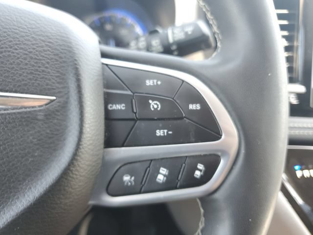 Used 2022 Chrysler Pacifica Touring-L FWD image 22
