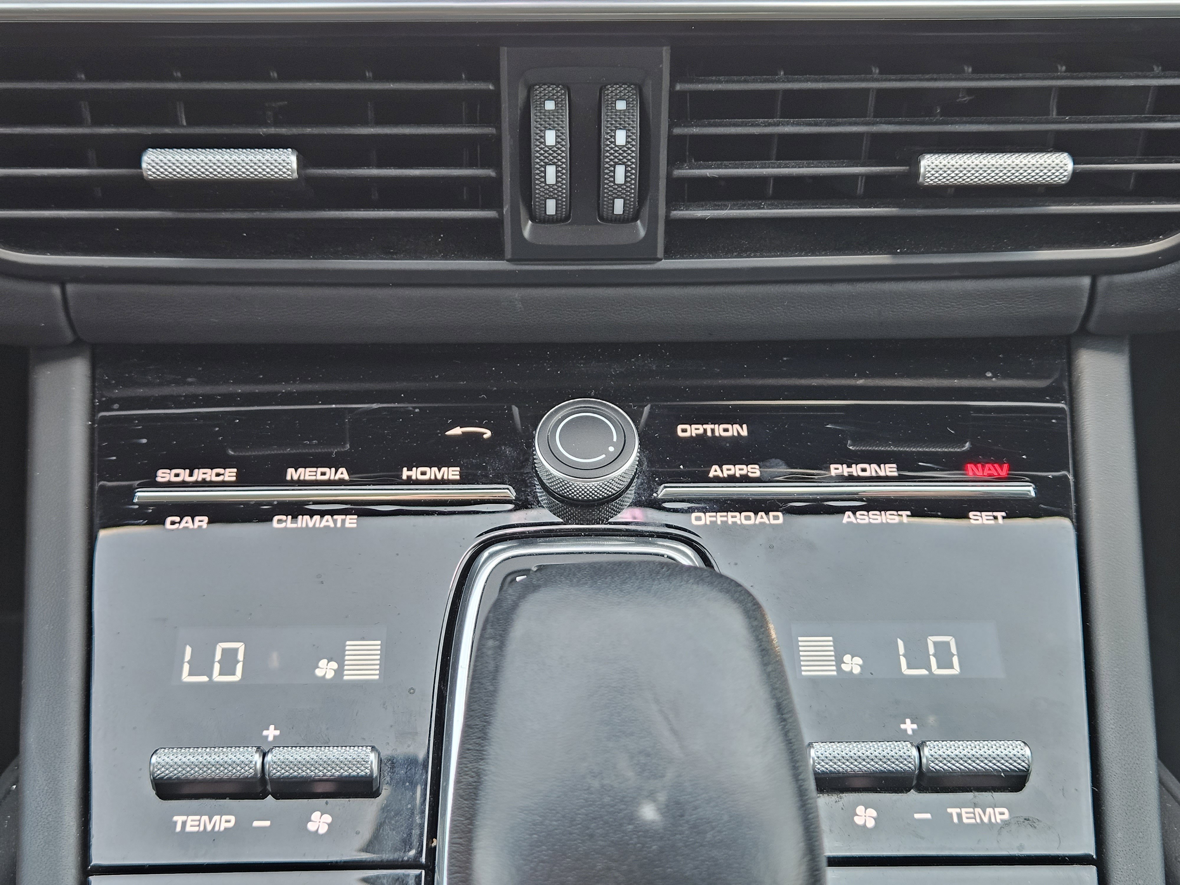 Certified 2021 Porsche Cayenne GTS AWD/4WD image 19