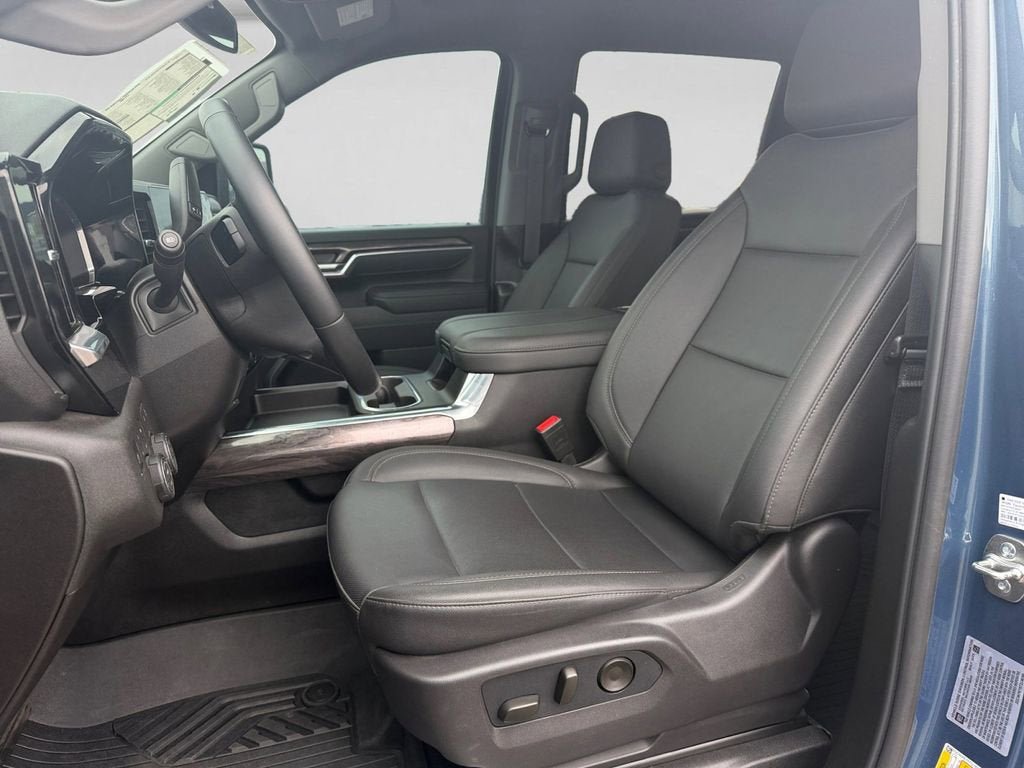 New 2026 Chevrolet Silverado 2500 LTZ w/ LTZ Plus Package AWD/4WD image 10