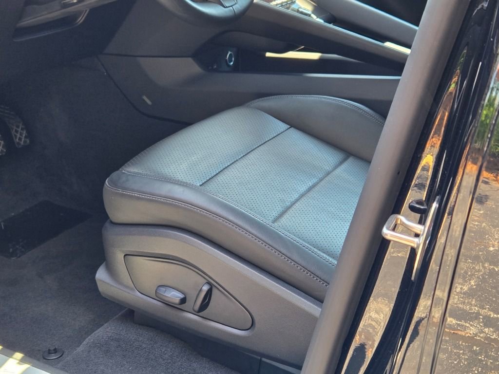 Certified 2024 Porsche Macan 4 Electric image 22