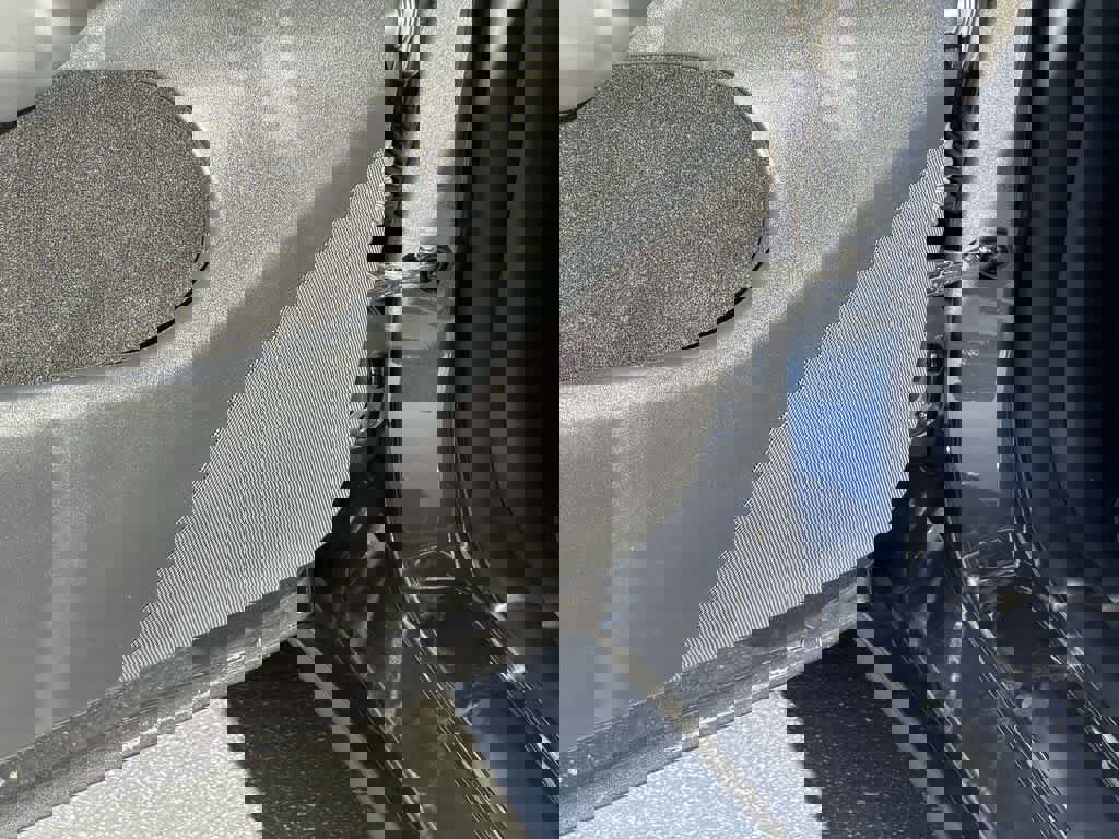 Used 2023 Tesla Model Y Performance image 24