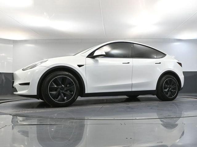 Used 2022 Tesla Model Y Long Range image 48