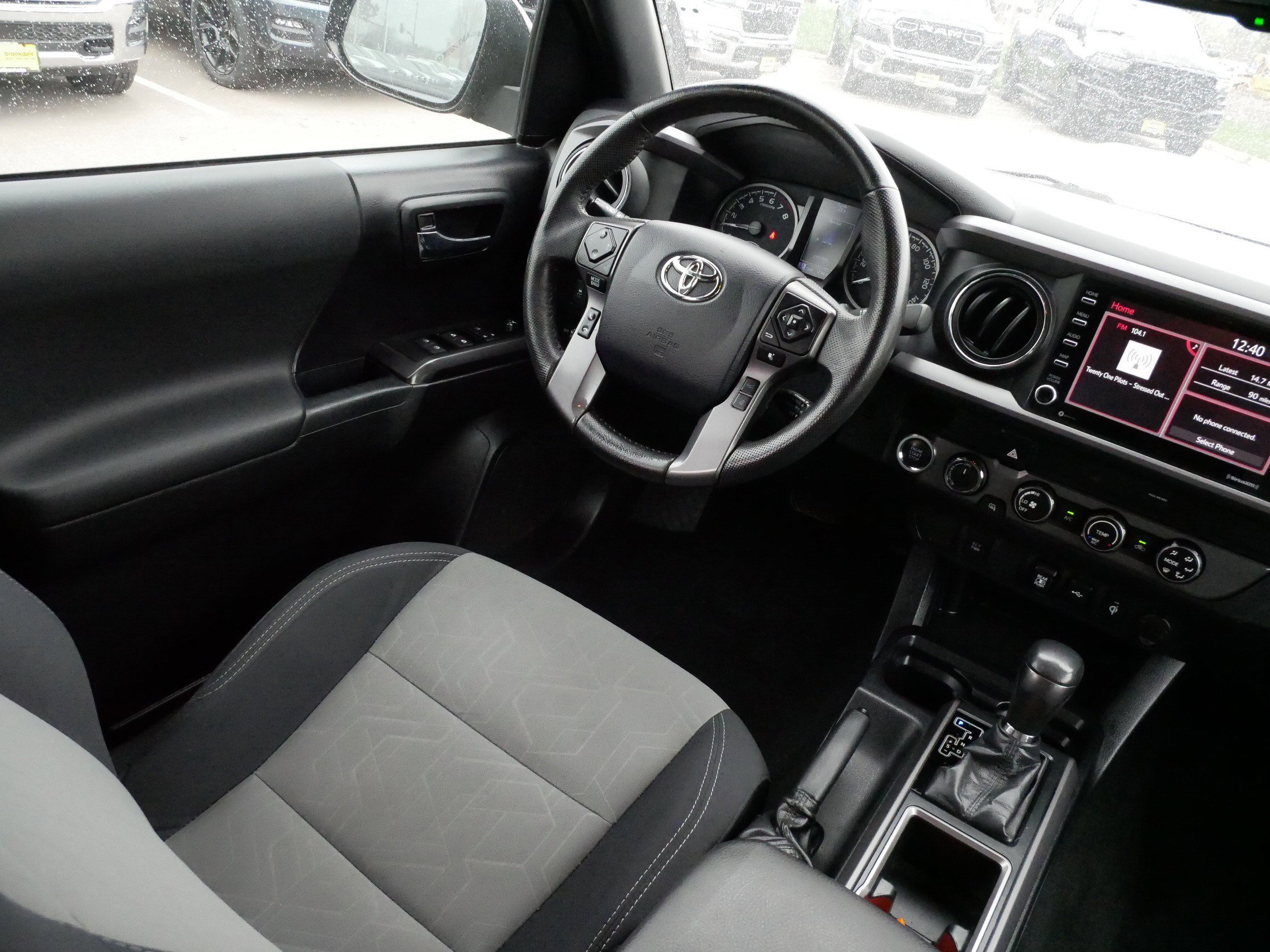Used 2020 Toyota Tacoma TRD Sport AWD/4WD image 9