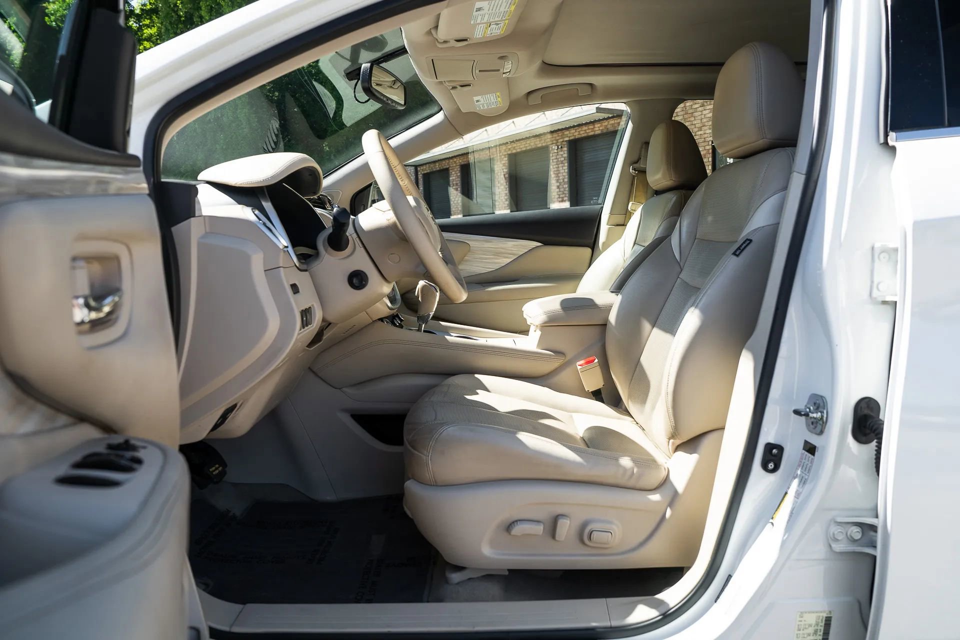 Used 2015 Nissan Murano Platinum w/ Platinum Technology Package image 18