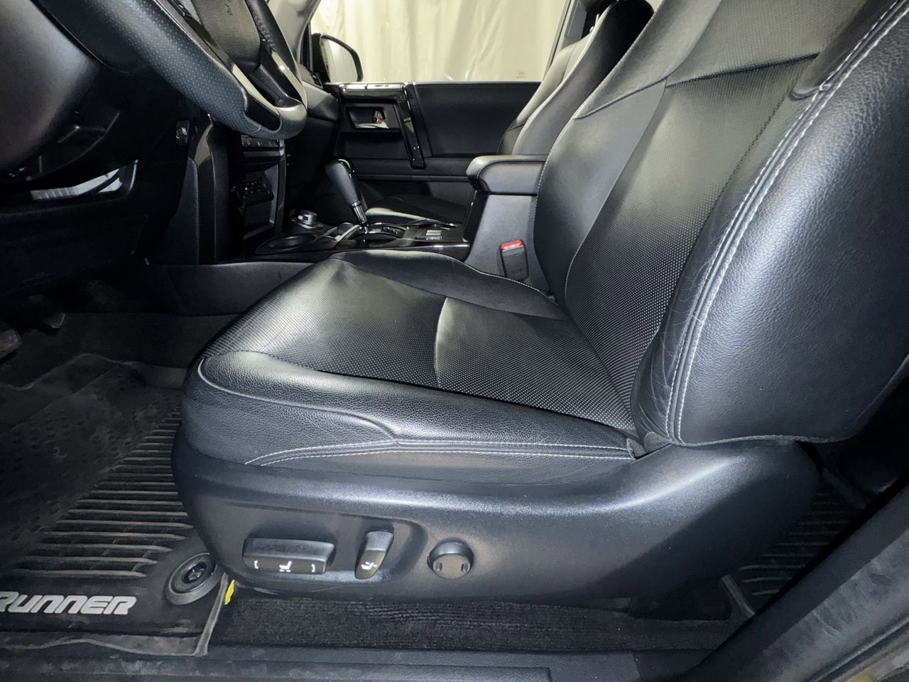 Used 2020 Toyota 4Runner Nightshade image 18