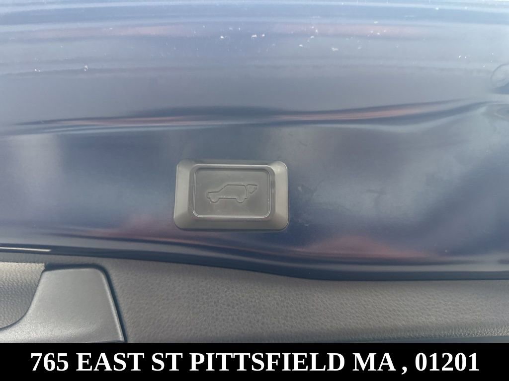 Used 2019 Toyota RAV4 Limited w/ Limited Grade Weather Package image 18