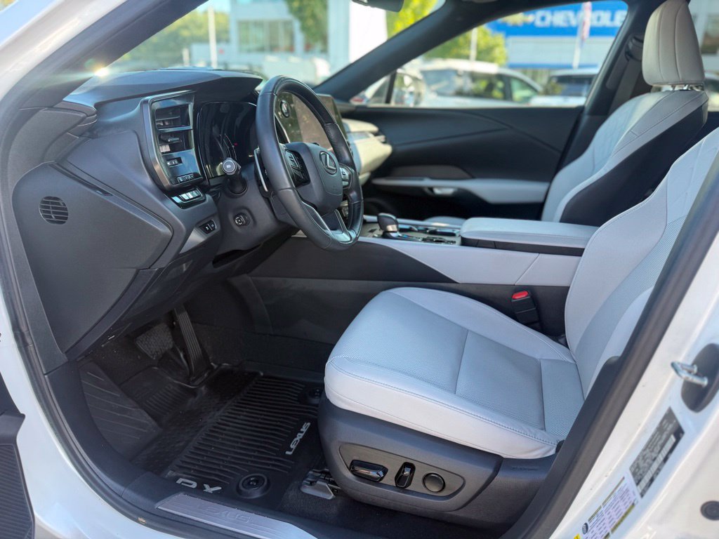 Used 2023 Lexus RX 350 Premium w/ Accessory Package (Z1) AWD/4WD image 16