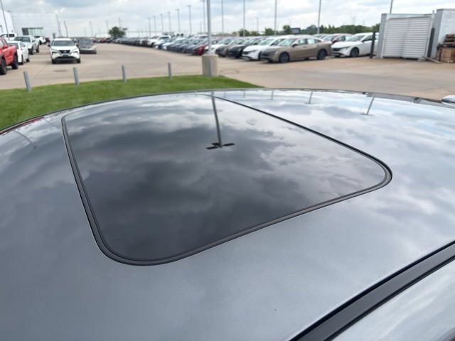 Used 2023 Nissan Altima 2.0 SR FWD image 11