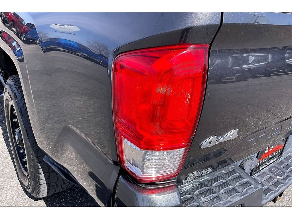 Used 2017 Toyota Tacoma SR w/ Tow Package AWD/4WD image 30