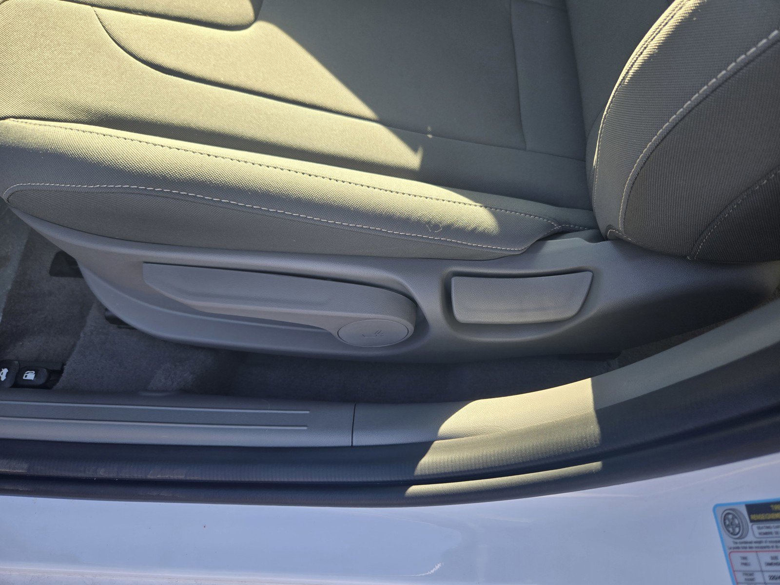 New 2025 Hyundai Elantra SEL image 15