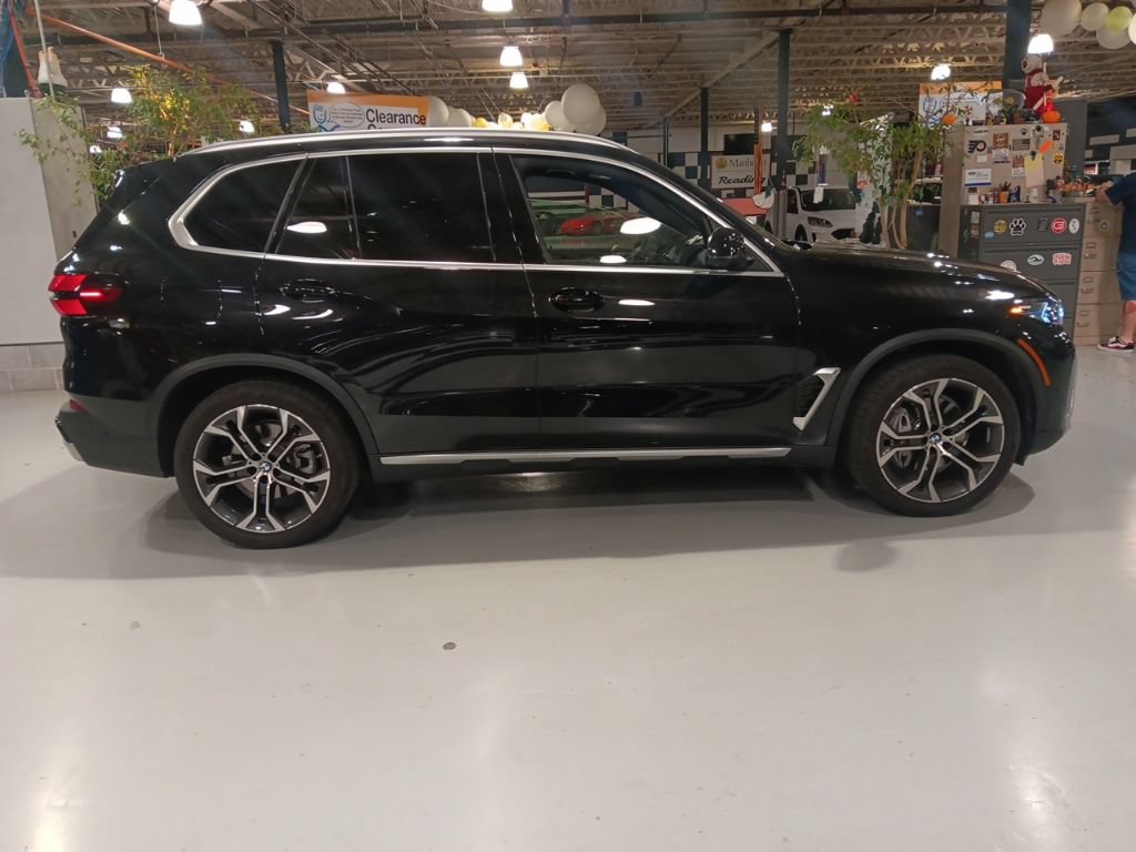 Used 2026 BMW X5 xDrive40i w/ Climate Comfort Package AWD/4WD image 5