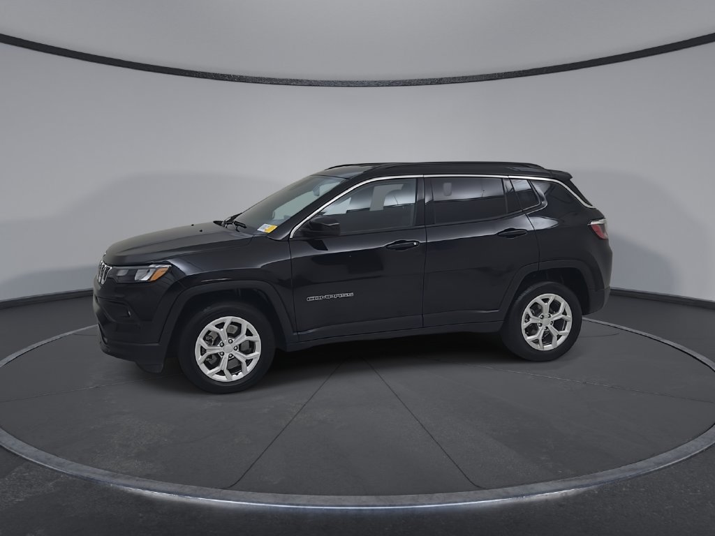 Certified 2024 Jeep Compass Latitude AWD/4WD image 10