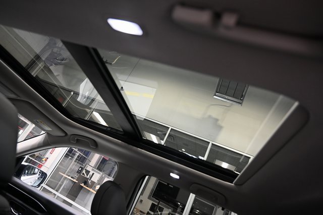 Used 2024 Honda Pilot Touring image 22