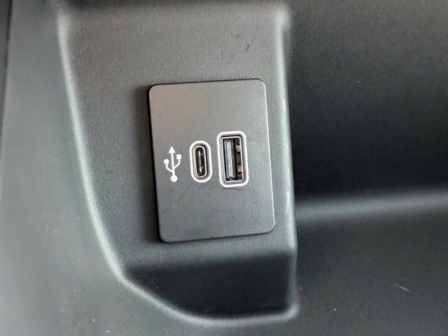 Used 2025 Ford F150 Lightning Flash image 19