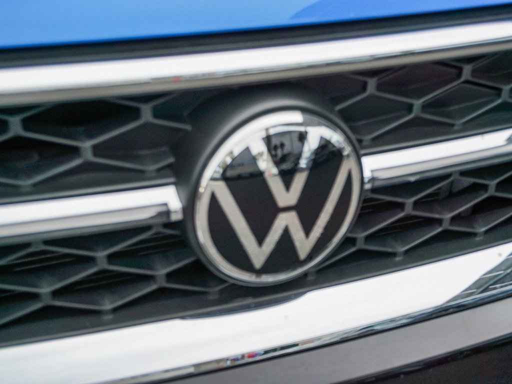 Used 2022 Volkswagen Taos SEL image 12