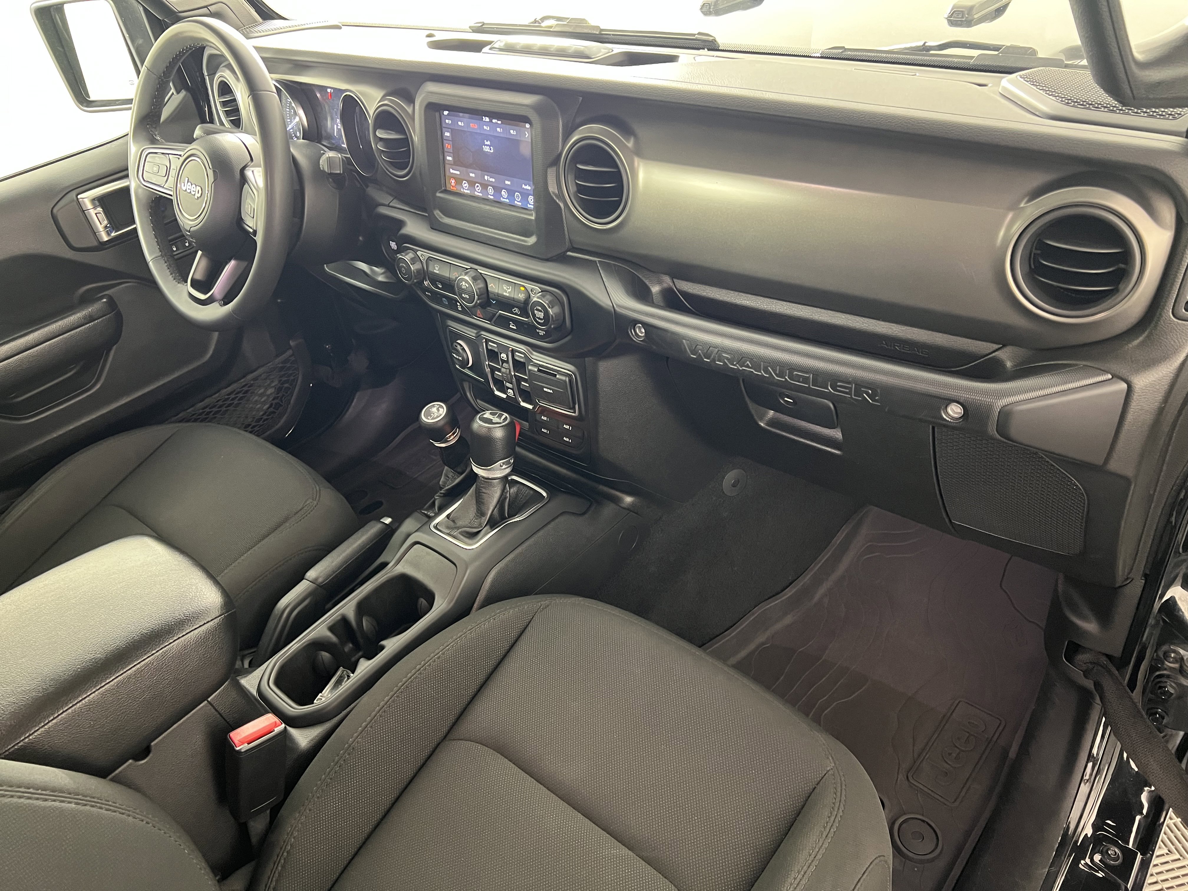 Used 2023 Jeep Wrangler Unlimited image 25