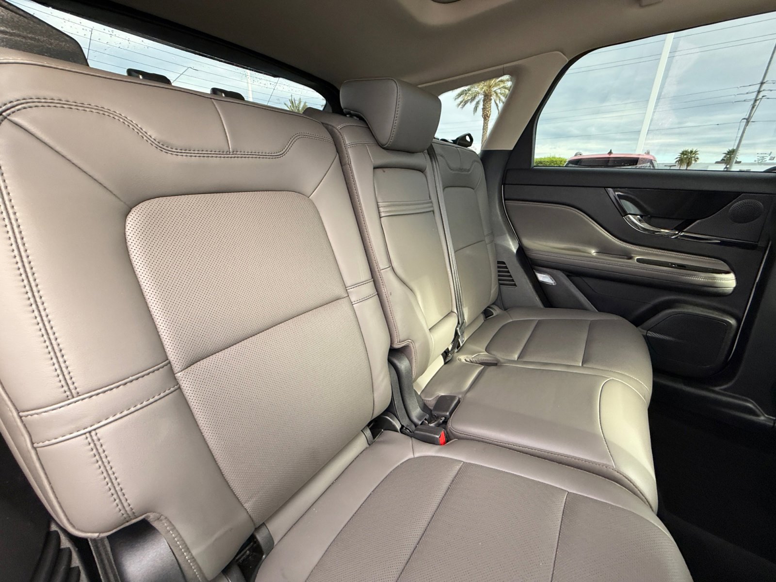 Used 2024 Lincoln Corsair FWD w/ Equipment Group 101A image 18