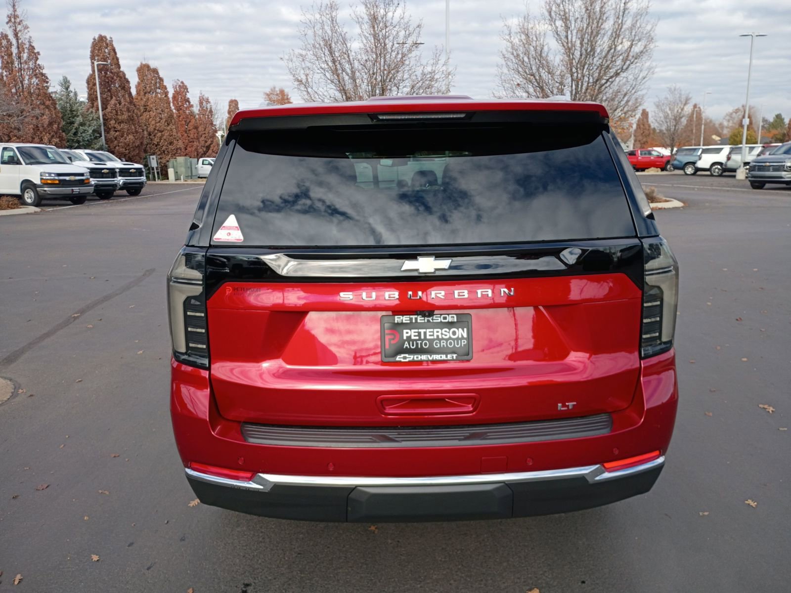 New 2026 Chevrolet Suburban LT image 12