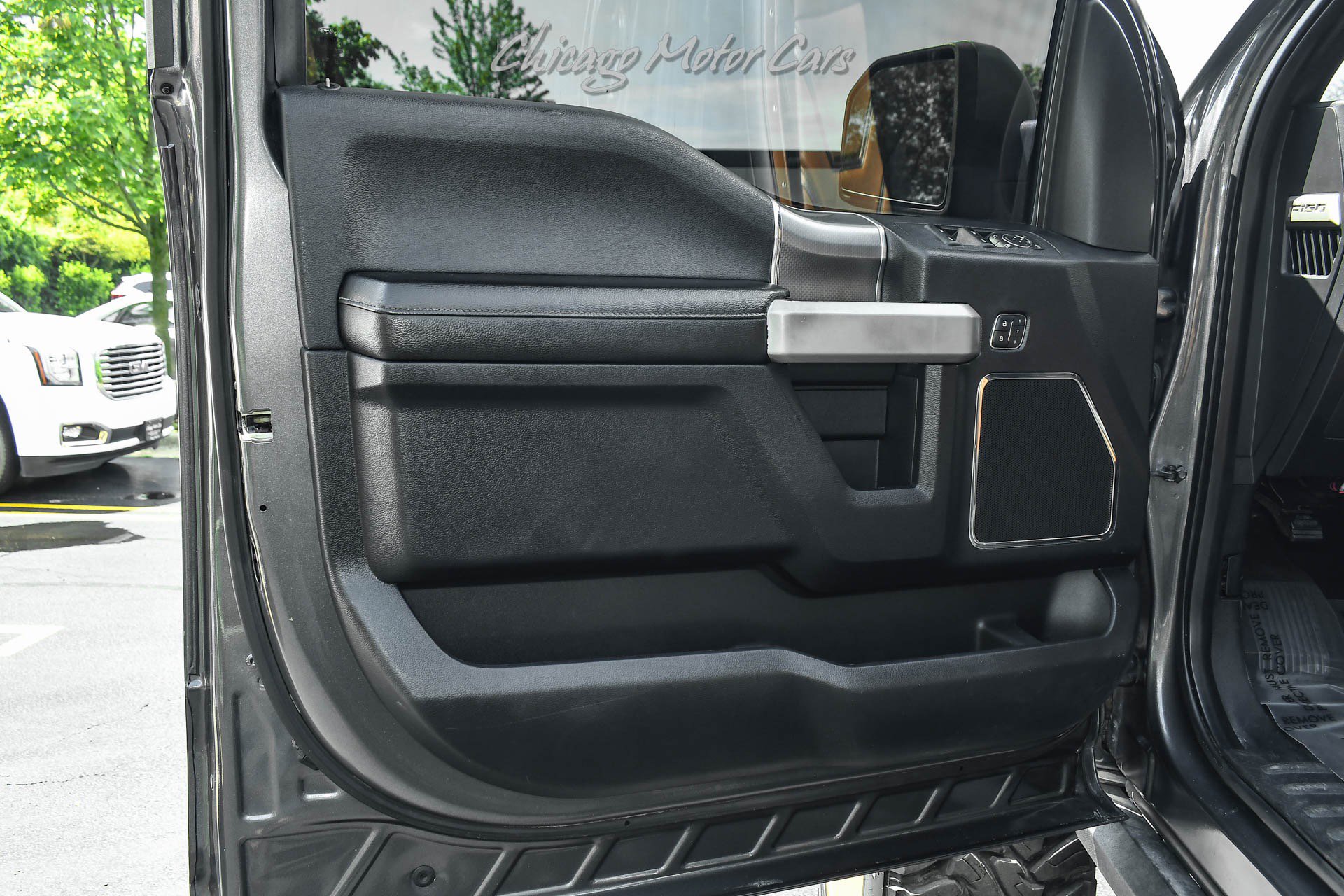 Used 2015 Ford F150 Lariat w/ Equipment Group 502A Luxury AWD/4WD image 28
