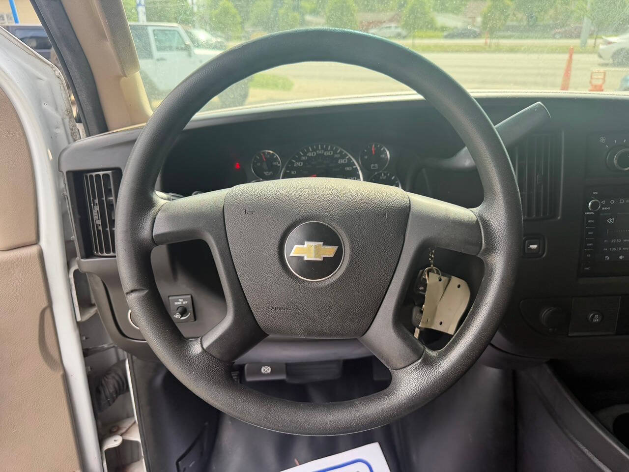Used 2018 Chevrolet Express 2500 Extended RWD image 23