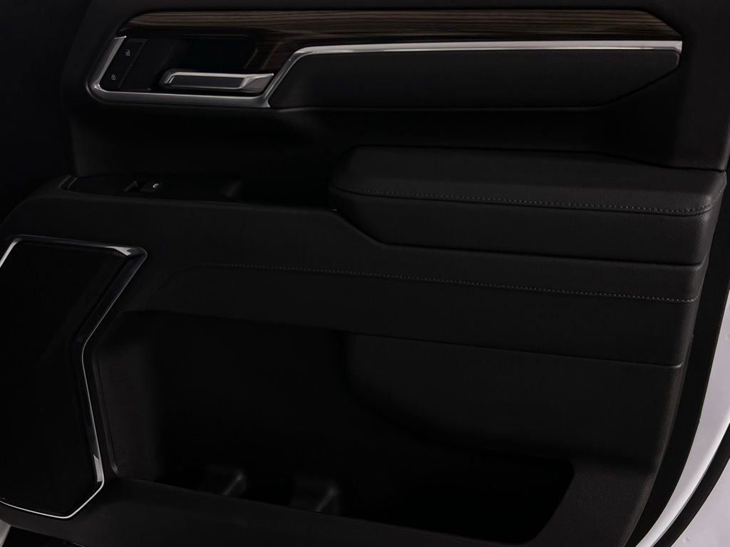 Used 2025 Chevrolet Silverado 3500 LT w/ Convenience Package image 31