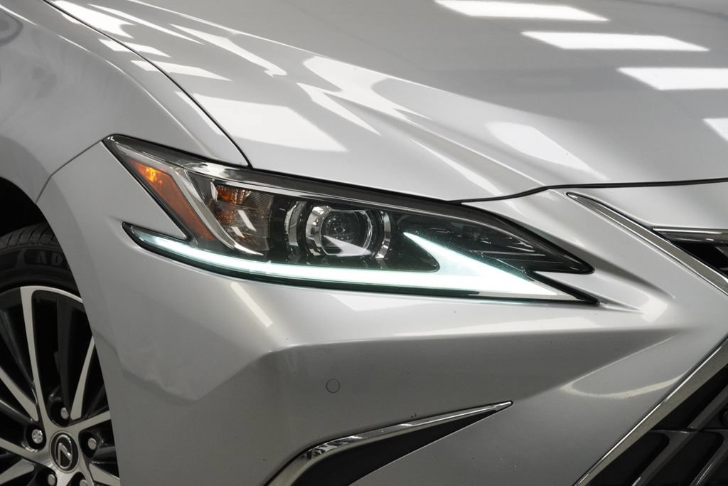 Used 2023 Lexus ES 350 w/ Protection Package (P2) FWD image 33