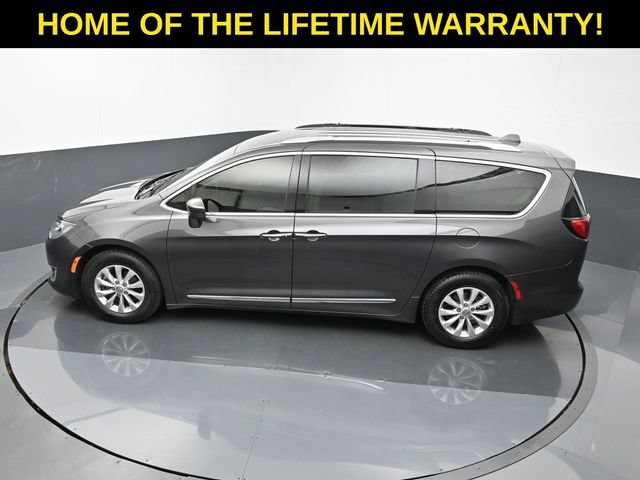 Used 2018 Chrysler Pacifica Touring-L Plus FWD image 63